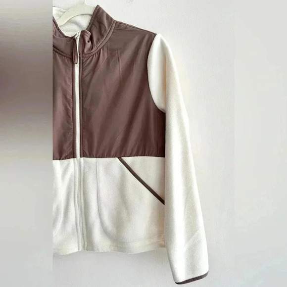 BearPaw Outdoors Polar Fleece Zip Up Jacket, Taupe/Cream, Size Medium - Picture 4 of 16